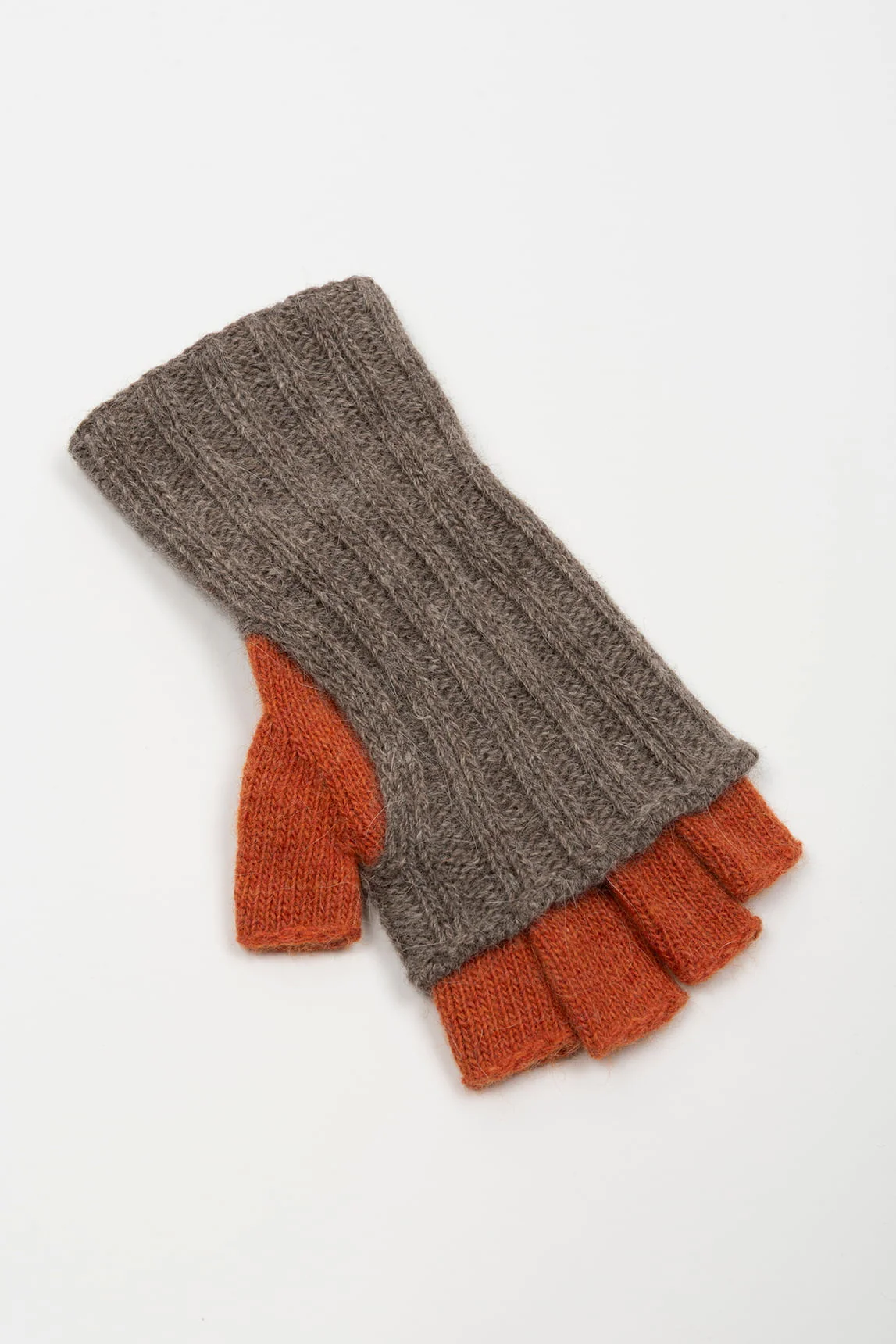 Rivera-Spain Lotte mittens, taupe and boiler